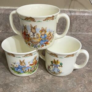 Preowned Bunnykind Children's Bunny Ceramic Mug Set - Cream w/ Pastel Bunny Des